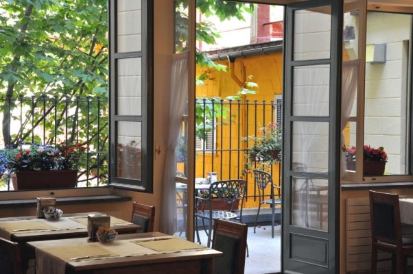 Hotel Roma e Rocca Cavour - Resim 6