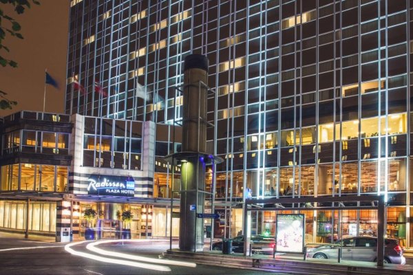 Radisson Blu Plaza Hotel - Resim 1